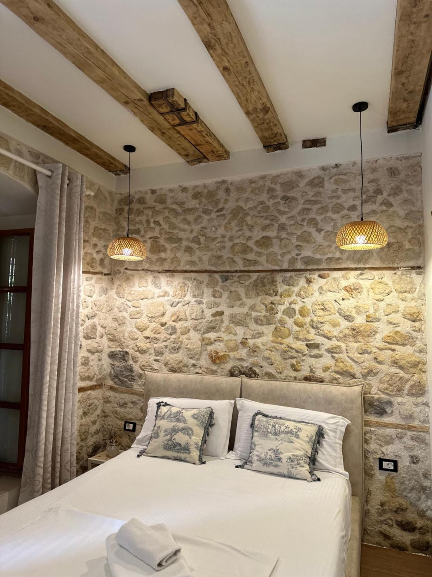 Bohemian Boutique Suites Вльора Екстер'єр фото